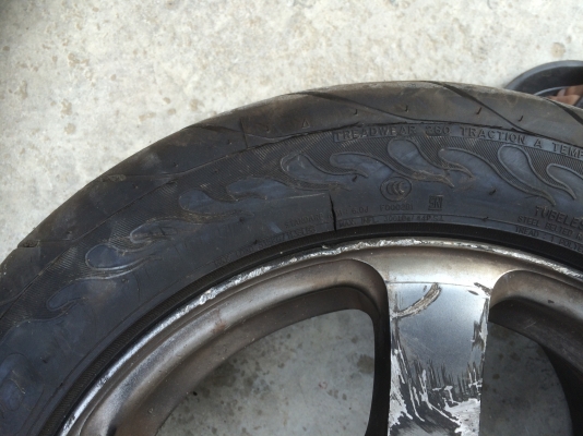 ขายล้อแม็ก4รู100 พร้อมยาง195/55R15 85V ราคาถูก