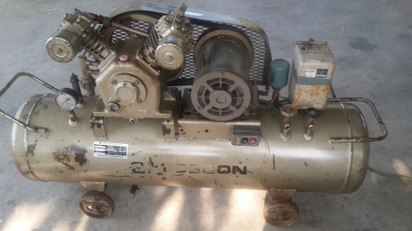 ปั้มลม TOSHIBA 2 แรง ถัง 80 ลิตร