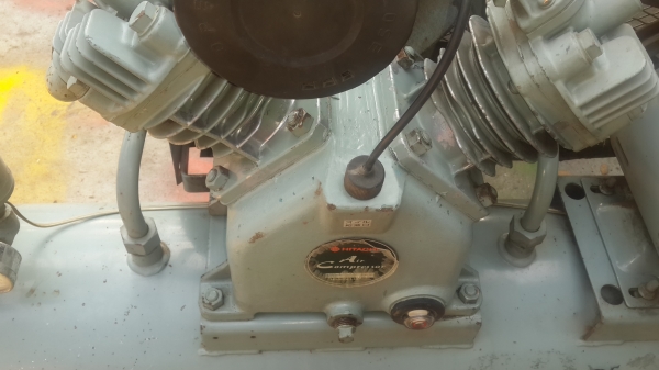 ปั้มลม TOSHIBA 2 แรง ถัง 80 ลิตร ปั้มลม TOSHIBA 2 แรง ถัง 80 ลิตร