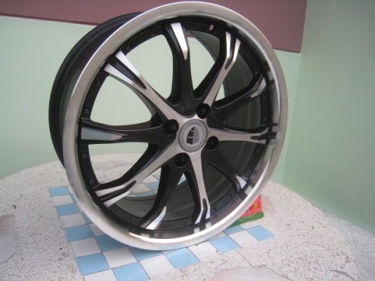 ขายล้อแม็กมือสอง W work schwert 17"x7.5" et42 สนใจติดต่อเล็กคลองสามครับ 081-3747940