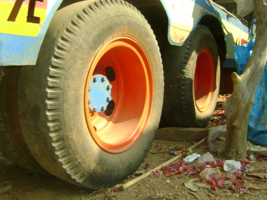 เทรนเลอร์ KT 925 / 168 แรง เพลาเดียว ทะเบียนเต็ม(ท้ายลาด   )  ราคา  435,000 บาท