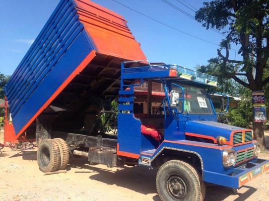 **220,000 บ.ต่อรอง**ขายแต๋น6ล้อดั้มเกษตร5ตัน เครื่องยนต์ ISUZU 85HP 5เกียร์ถอย เครื่องแน่น แห้ง แรงดี อึดทน เกียร์ดีไม่หลุด ช่วงล่างใหญ่ คัสซีใหญ่ เหล็กรางหน้า6 คานหน้าใหญ่6น็อต เฟืองท้ายF คัสซีสวยไม่ปะไม่ดาม สโลวกลางพร้อมลุย กระบะดั้ม5ตันพื้นเหล็กข้างไม้