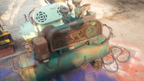 ปั้มลม  TOSHIBA 3 แรง 3 หัว ถัง 105 ลิตร