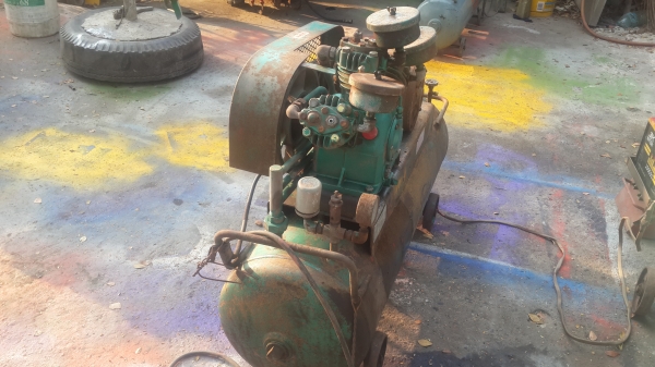 ปั้มลม  TOSHIBA 3 แรง 3 หัว ถัง 105 ลิตร