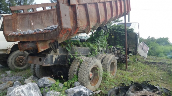 (ขายซาก)10ล้อ2เพลาดั้มเรือ.FN527M-TD4XXX..คัสซีสวย ช่วงล่างสวย หัวต้องเก็บงานบ้าง เครื่อง เกียร์ไม่มี ,เอกสารชุดจดทะเบียน...