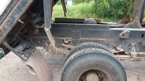 รถบรรทุก 6 ล้อดัมพ์ ISUZU NQR 150 แรงม้า ปีจดทะเบียน 2549 รถบรรทุก 6 ล้อดัมพ์ ISUZU NQR 150 แรงม้า ปีจดทะเบียน 2549