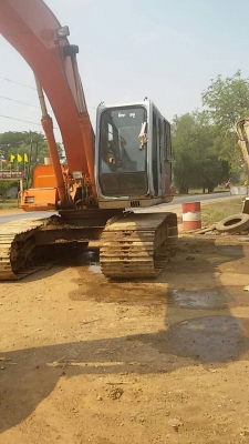 แมคโคร EX200-2