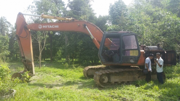 EX200-1 มีเล่มทะเบียน รถพร้อมใช้ สภาพดีใช้ได้...ช่วงล่างสวย เอวแน่น เครื่องดี ปั้มดี...