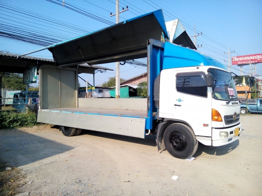 6 ล้อใหญ่  ( ตู้ไฮดรอลิค..ปีกนก..ท้ายลิฟท์ )  HINO MEGA FG1J 220 แรงม้า * ยาว 7.20 ม.* รถสวยเดิม * รถห้างแท้ * มีเล่มพร้อม *