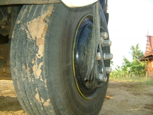 แมก้า 260 แรง พร้อม พ่วง รถปี 48   ราคา  1,930,000  บาท