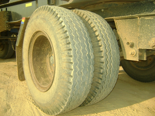 แมก้า 260 แรง พร้อม พ่วง รถปี 48   ราคา  1,930,000  บาท