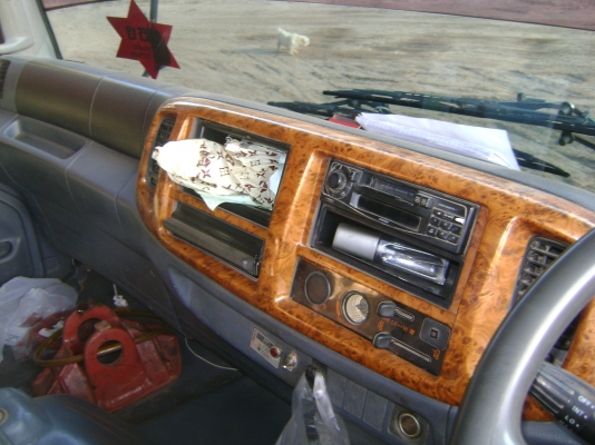 แมก้า 260 แรง พร้อม พ่วง รถปี 48   ราคา  1,930,000  บาท