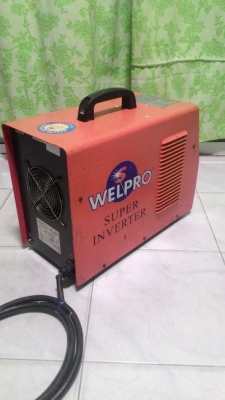 เครื่องเชื่อมไฟฟ้าอินเวอร์เตอร์  welpro ขนาด 200 แอมป์ สภาพดีอุปกรณ์ครบ พร้อมใช้งานครับ