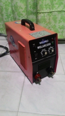 เครื่องเชื่อมไฟฟ้าอินเวอร์เตอร์  welpro ขนาด 200 แอมป์ สภาพดีอุปกรณ์ครบ พร้อมใช้งานครับ