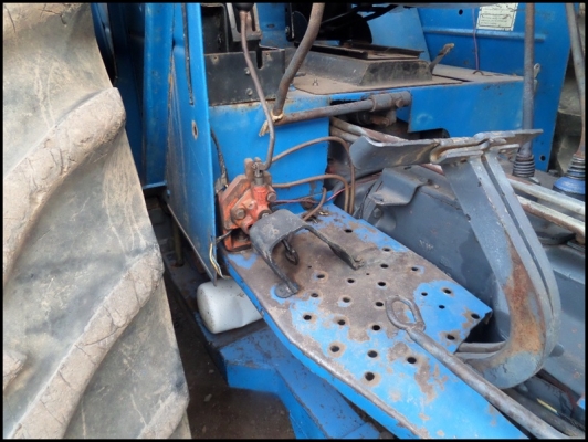 ขาย6640 นิวฮอนแลนด์ สภาพดี หางสามไคเองหลีของใหม่ ยางดีราคาไม่แพง โทร 0925192499 คุณสวน