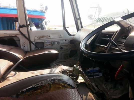 ขาย10ล้อ2เพลา เครื่องEH700 168แรง พ.เพาเวอร์ เบรกทิฟฟี่ หางใหญ่ขึ้นแบคโครุ่น200ได้  เครื่องดี คัชซีสวย ยางดี สภาพพร้อมใช้งาน เอกสารพร้อมโอน สนใจโทร 090-8588220คุณนะ ID:narong498 หรือ www.truck.in.th/498 หรือfb:ณรงค์ ซื้อขายรถมือสอง(เว็บไซต์ส่วนตัว)