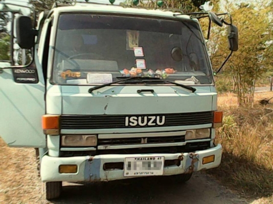 **680,000 บ.ต่อรอง**ขายISUZU ROCKY-175 6ล้อดั้มดิน5คิว ISUZU ROCKY FRR 6BG1-175 HP เครื่องเดิมเกียร์เดิม แรงดี แน่นดี เกียร์ดีเข้าง่าย ช่วงล่างใหญ่ Fหน้า-หลัง คัสซีดี สวยไม่ปะไม่ดาม กระบะดั้มเหล็ก5ตัน3.60ม.สภาพดี พื้นดีข้างดีไม่ผุ ไม่โก่ง หัวเก๋งดีไม่ผุ ภ