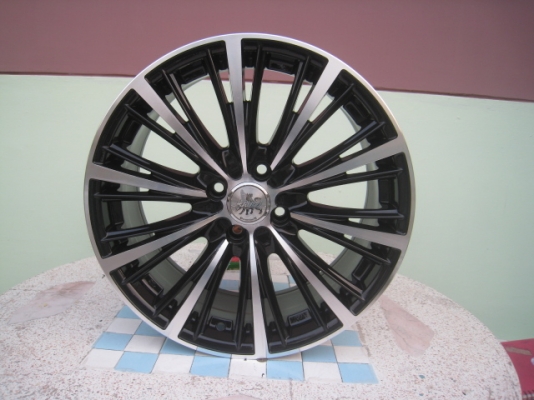 ขายล้อแม็กมือสอง Kranzi 17"  สนใจติดต่อเล็กคลองสามครับ 081-3747940