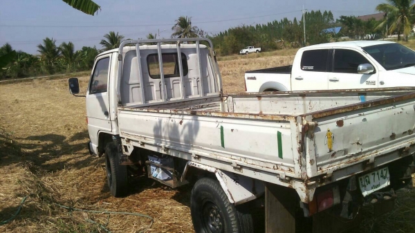 ขายNHR 88hpป้ายฟ้าเครื่องดีแคชชีสวยจัดห้องเก๋งสวยยาง700/15ทะเบียนเต็มเอกสารพร้อมโอนครับ ขายNHR 88hpป้ายฟ้าเครื่องดีแคชชีสวยจัดห้องเก๋งสวยยาง700/15ทะเบียนเต็มเอกสารพร้อมโอนครับ