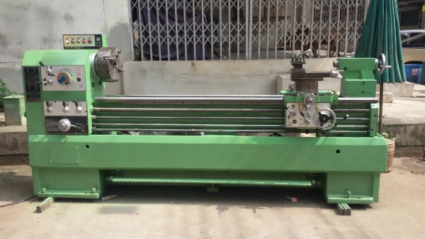เครื่องกลึงTAKANG10ฟุต