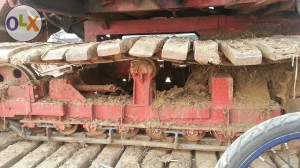 รถเกี่ยวข้าว มีอุ้มเครื่อง 175 ปั้มแฝด ตัวเดิน10 ht หรือแยกอะไหล่ทุกชิ้น