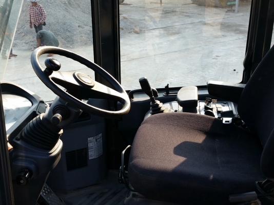 พึ่งมาถึงจากญี่ปุ่นใหม่ !! รถตักล้อยาง WA100-5 ยี่ห้อ KOMATSU นำเข้าจากญี่ปุ่นแท้ 100\% สภาพสวย ไม่เคยใช้งานในไทย