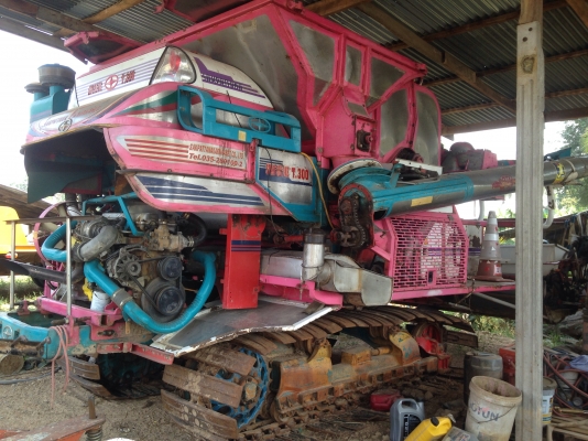 ขายรถเกี่ยว ศักดิ์พัฒนา รุ่น Star Big 1 T300 เครื่อง JO8C พร้อม 10 ล้อ ขายรถเกี่ยว ศักดิ์พัฒนา รุ่น Star Big 1 T300 เครื่อง JO8C พร้อม 10 ล้อ