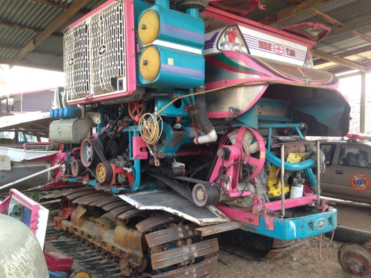 ขายรถเกี่ยว ศักดิ์พัฒนา รุ่น Star Big 1 T300 เครื่อง JO8C พร้อม 10 ล้อ ขายรถเกี่ยว ศักดิ์พัฒนา รุ่น Star Big 1 T300 เครื่อง JO8C พร้อม 10 ล้อ