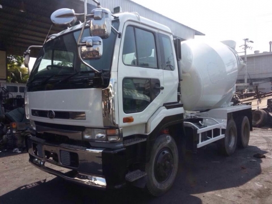 ใหม่!!ขายรถโม่ปูน Nissan Bigtham 10 ล้อ พร้อมทะเบียน