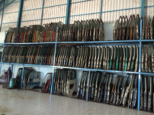 แสงฟ้าเต้นรถ///ขายรถพ่วงHINO-3M ดั้มแม่ลูก เครื่องM10C-240แรงม้า ปี2544 ยางเต็ม แสงฟ้าเต้นรถ///ขายรถพ่วงHINO-3M ดั้มแม่ลูก เครื่องM10C-240แรงม้า ปี2544 ยางเต็ม