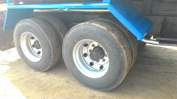 แสงฟ้าเต้นรถ///ขายรถพ่วงHINO-3M ดั้มแม่ลูก เครื่องM10C-240แรงม้า ปี2544 ยางเต็ม แสงฟ้าเต้นรถ///ขายรถพ่วงHINO-3M ดั้มแม่ลูก เครื่องM10C-240แรงม้า ปี2544 ยางเต็ม