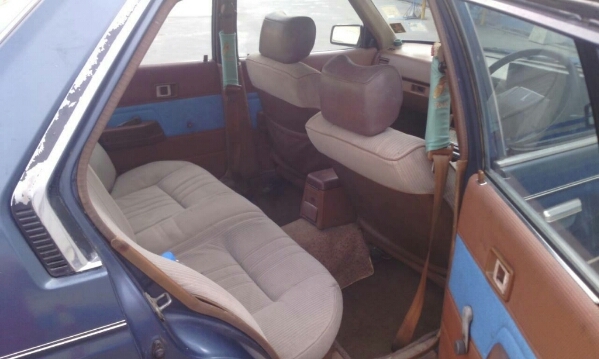 โคโลน่า ปี85 ค1.8 ติดแก๊ส บางเดิม พร้อมใช้