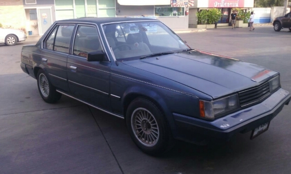 โคโลน่า ปี85 ค1.8 ติดแก๊ส บางเดิม พร้อมใช้