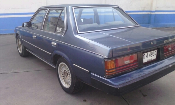 โคโลน่า ปี85 ค1.8 ติดแก๊ส บางเดิม พร้อมใช้