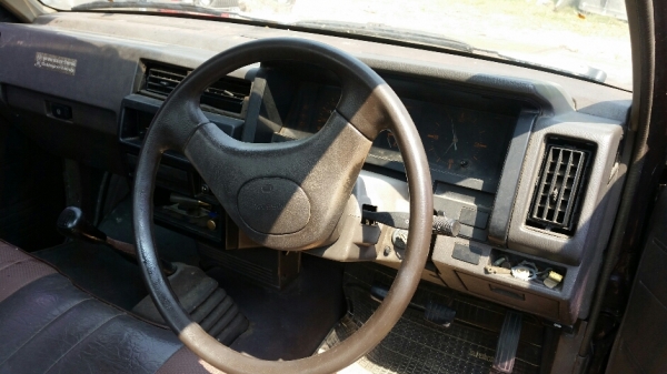 นิสสัน กระบะหัวเดียวสีเดิมโรงงาน ไม่เคยชนบางมาก เครื่อง z16 ทะเบียนไม่ขาด ขาย 39,000 บาท