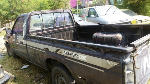 นิสสัน กระบะหัวเดียวสีเดิมโรงงาน ไม่เคยชนบางมาก เครื่อง z16 ทะเบียนไม่ขาด ขาย 39,000 บาท