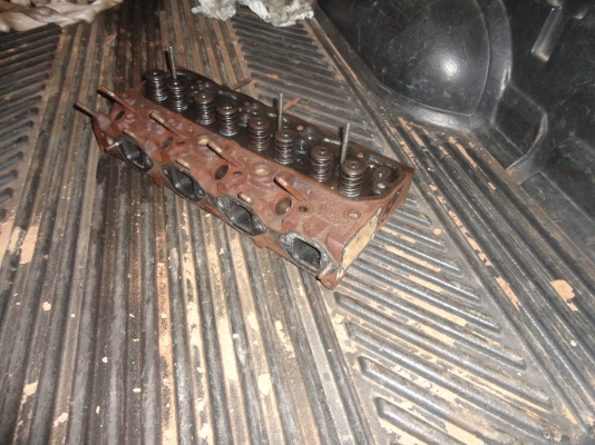 ต้องการซื้อฝาสูบ4BAด่วนครับ