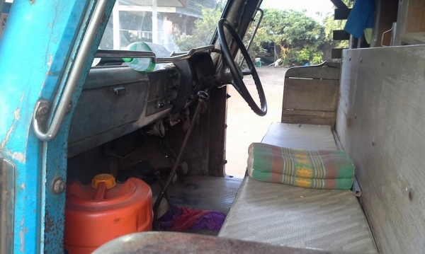 #  ขายแล้วครับ 290000. ขอบคุณเสี่ยจากกาฬสินธิ์ ขอบคุณ truck2hand ครับ ด่วน สิบล้อ 2 เพลาเดิมๆ EH 700  168 HP