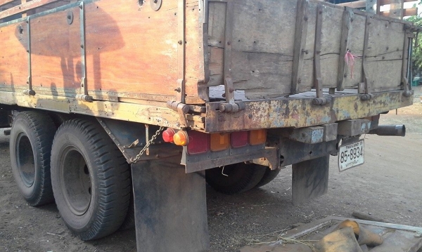 #  ขายแล้วครับ 290000. ขอบคุณเสี่ยจากกาฬสินธิ์ ขอบคุณ truck2hand ครับ ด่วน สิบล้อ 2 เพลาเดิมๆ EH 700  168 HP