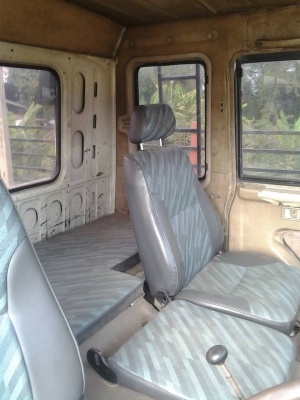 เทเลอร์Mitsubishi Fuso