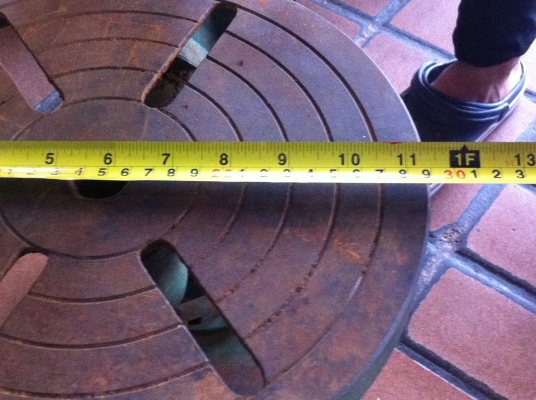 สว่านแท่นขนาด 1/2 แรงม้า สูง 1 เมตร ระบบสายพานสองช่วง หัวจับดอกได้ถึง 13 มม.