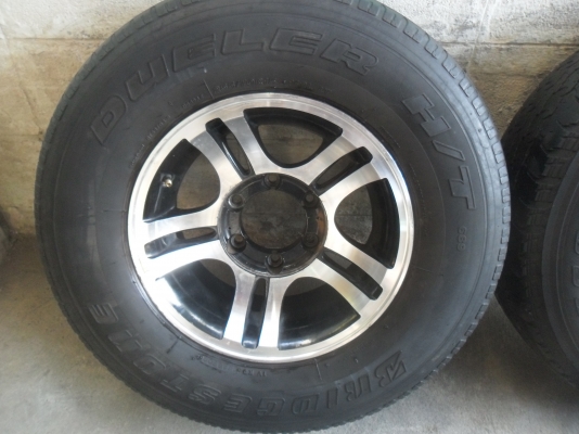 ล้อแม็ก 15นิ้ว 6รู พร้อมยาง สวยๆ 4 ล้อ ราคา 6700 บาท