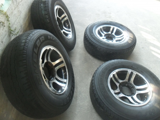 ล้อแม็ก 15นิ้ว 6รู พร้อมยาง สวยๆ 4 ล้อ ราคา 6700 บาท ล้อแม็ก 15นิ้ว 6รู พร้อมยาง สวยๆ 4 ล้อ ราคา 6700 บาท