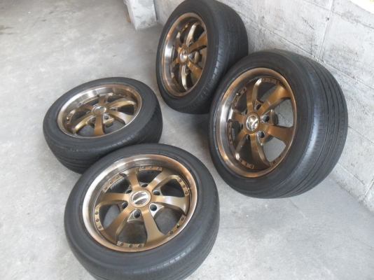 ล้อแม็ก 17นิ้ว 6รู พร้อมยาง สวยๆ 4 ล้อ ราคา 6500 บาท