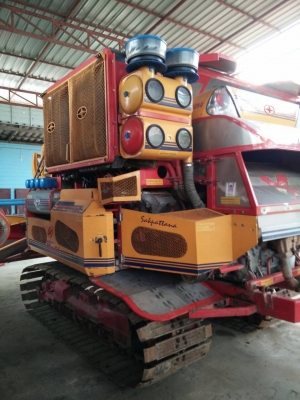 ขายรถเกี่ยวข้าวศักดิ์พัฒนาปี 56เครื่อง jo 8 cเทอโบสวยพร้อมใช้เช็คไว้แล้วราคา1380000