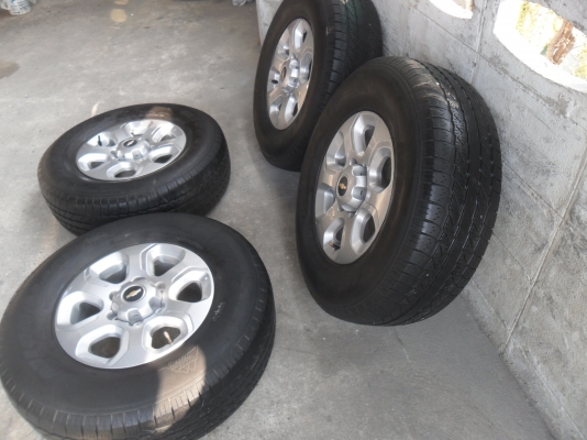 ล้อแม็ก 16นิ้ว 6รู เชฟ พร้อมยาง สวยๆ 4 ล้อ ราคา 6900 บาท ล้อแม็ก 16นิ้ว 6รู เชฟ พร้อมยาง สวยๆ 4 ล้อ ราคา 6900 บาท