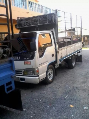 ขาย 4 ล้อ สภาพสวยisuzu NHR69E 100แรงไม่ติดเวลาแอร์เครื่องเสียงครบ