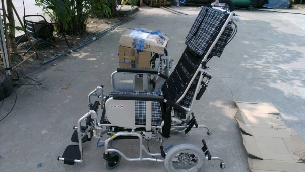 ขายรถเข็น ผู้ป่วย ผู้สุงอายุ ของใหม่ญี่ปุ้น ราคา 5,900 บาท