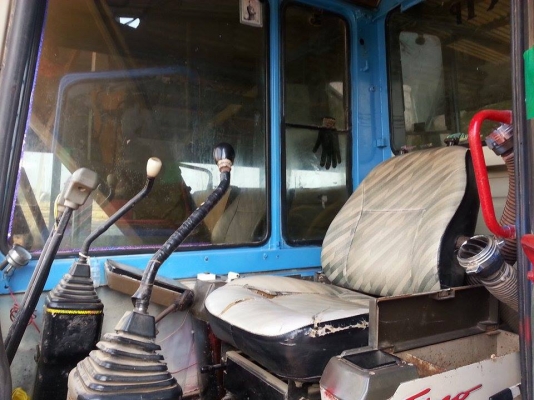 ขายแบคโคKOMATSU PC100-5 เครื่องดี ช่วงล่างดี เอวแน่น ไม่โหลด โซ่ดี ทำงานดี พร้อมใช้งาน พร้อม 10ล้อ1เพลา เทรลเลอร์หน้ายาว เครื่องEH700 168แรง พ.เพาเวอร์ ยางดี เครื่องดี สภาพพร้อมใช้งาน เอกสารพร้อมโอน สนใจโทร090-8588220คุณนะ ID:narong498 หรือ www.truck.in.t ขายแบคโคKOMATSU PC100-5 เครื่องดี ช่วงล่างดี เอวแน่น ไม่โหลด โซ่ดี ทำงานดี พร้อมใช้งาน พร้อม 10ล้อ1เพลา เทรลเลอร์หน้ายาว เครื่องEH700 168แรง พ.เพาเวอร์ ยางดี เครื่องดี สภาพพร้อมใช้งาน เอกสารพร้อมโอน สนใจโทร090-8588220คุณนะ ID:narong498 หรือ www.truck.in.t