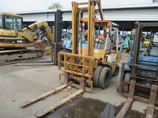 ขายรถยกTCM2.5Tดีเซล..ดีเซล...งาเทเสา4เมตร